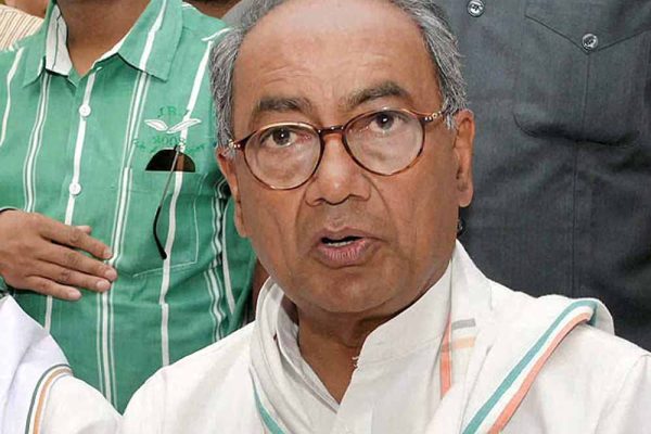दिग्विजय सिंह ने केंद्रीय कृषि मंत्री को एक पत्र लिखकर मनरेगा योजना में तय नियमों का खुला उल्लंघन से अवगत कराया