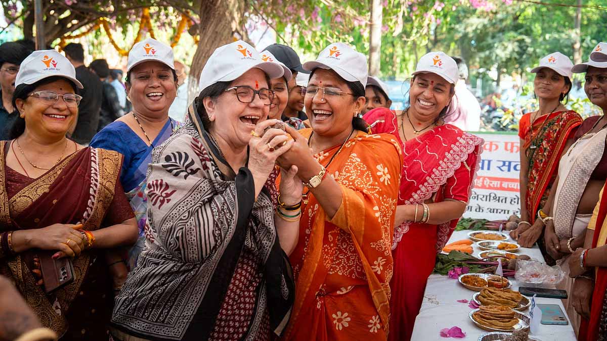बाबूलाल मरांडी ने हेमंत सोरेन से बुलाया विशेष सत्र, झामुमो ने किया पलटवार